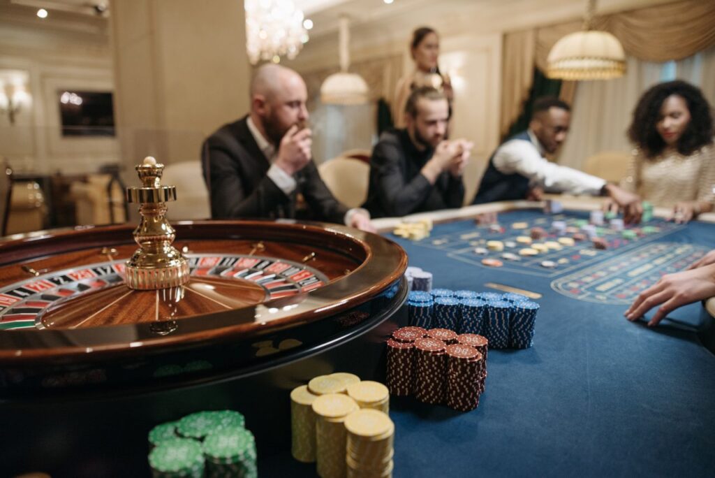 7 Crypto Casinos That Have Native Tokens: Utility, Rewards & Staking